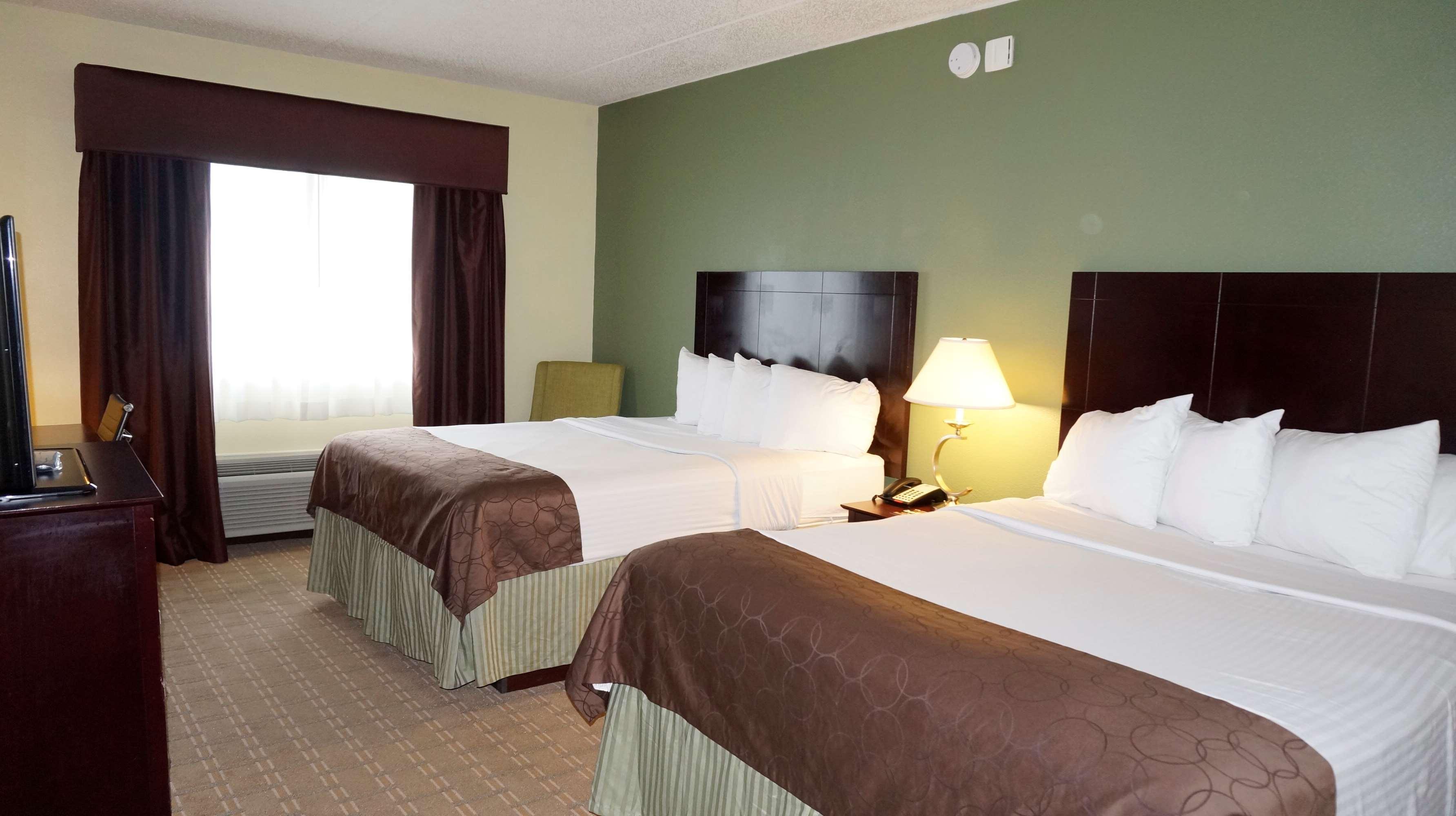 Best Western Airport Inn & Suites Cleveland Brook Park Exterior foto