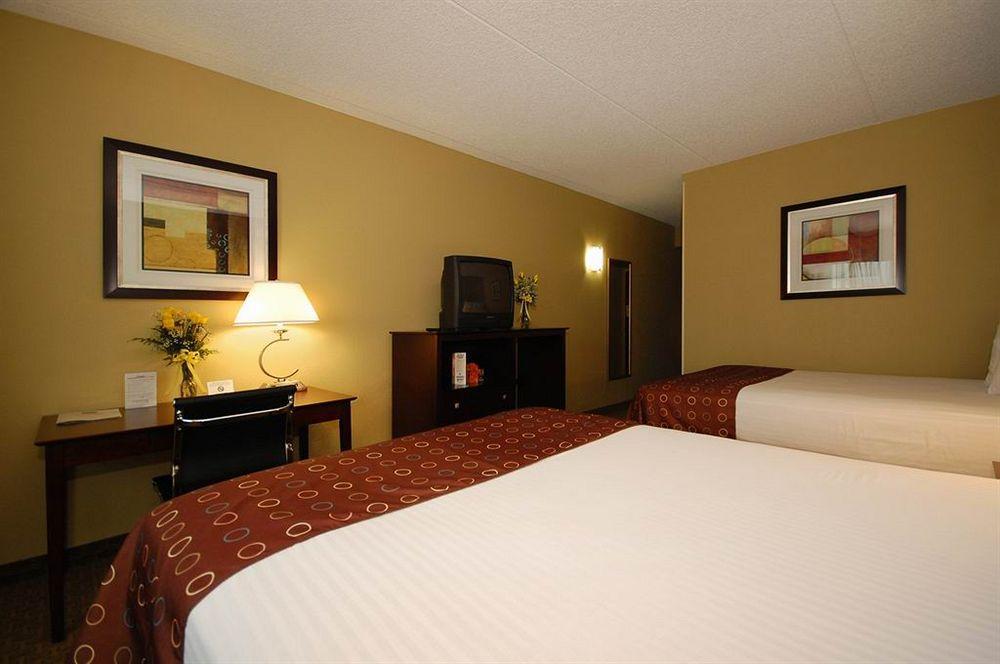 Best Western Airport Inn & Suites Cleveland Brook Park Habitación foto