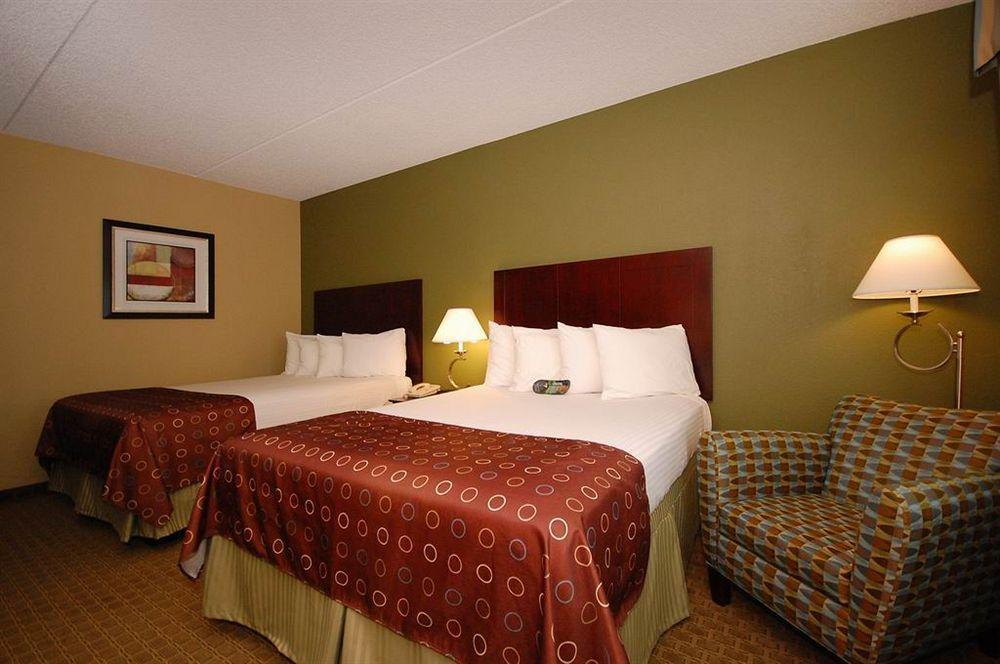 Best Western Airport Inn & Suites Cleveland Brook Park Habitación foto