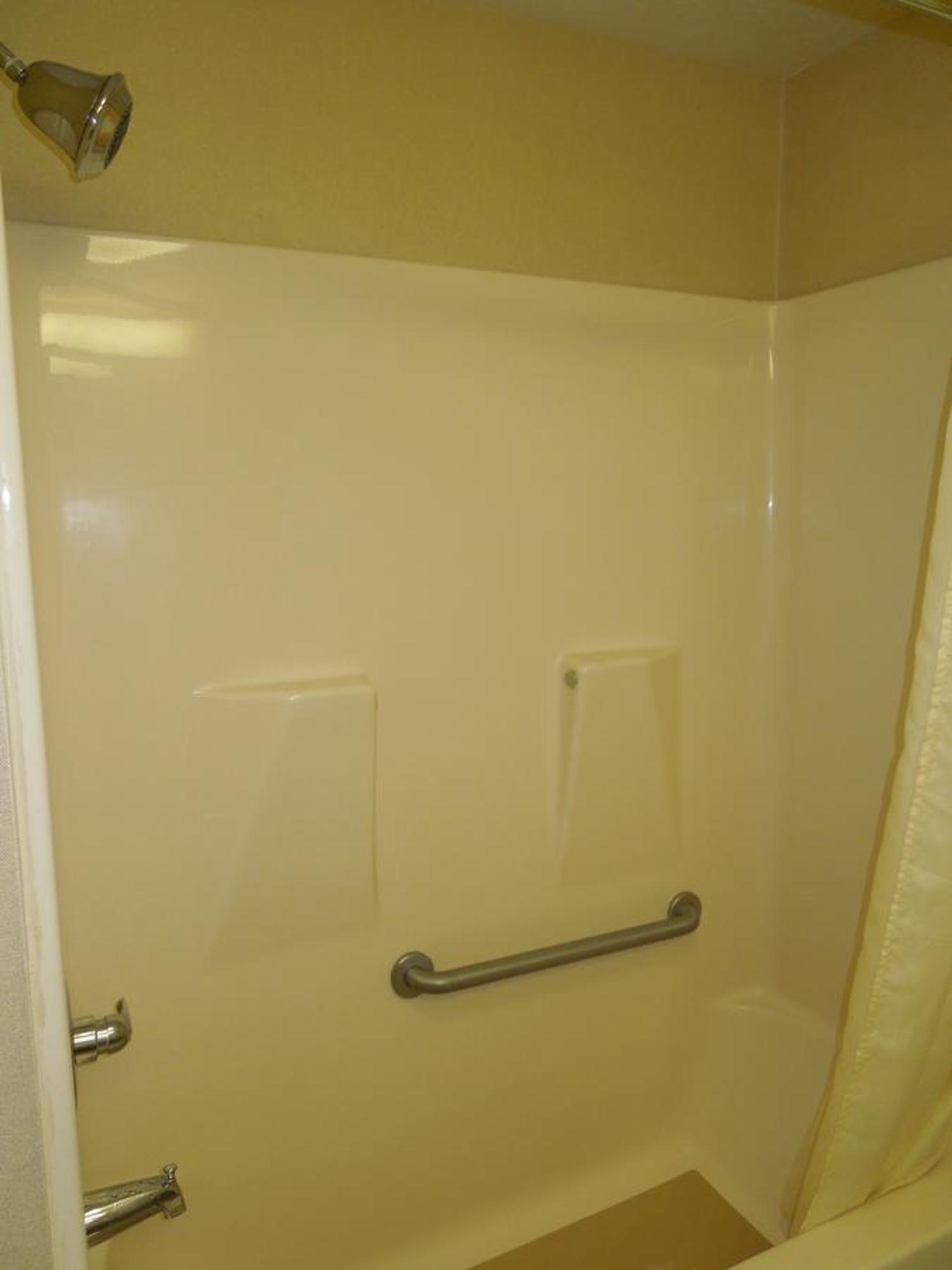 Best Western Airport Inn & Suites Cleveland Brook Park Habitación foto