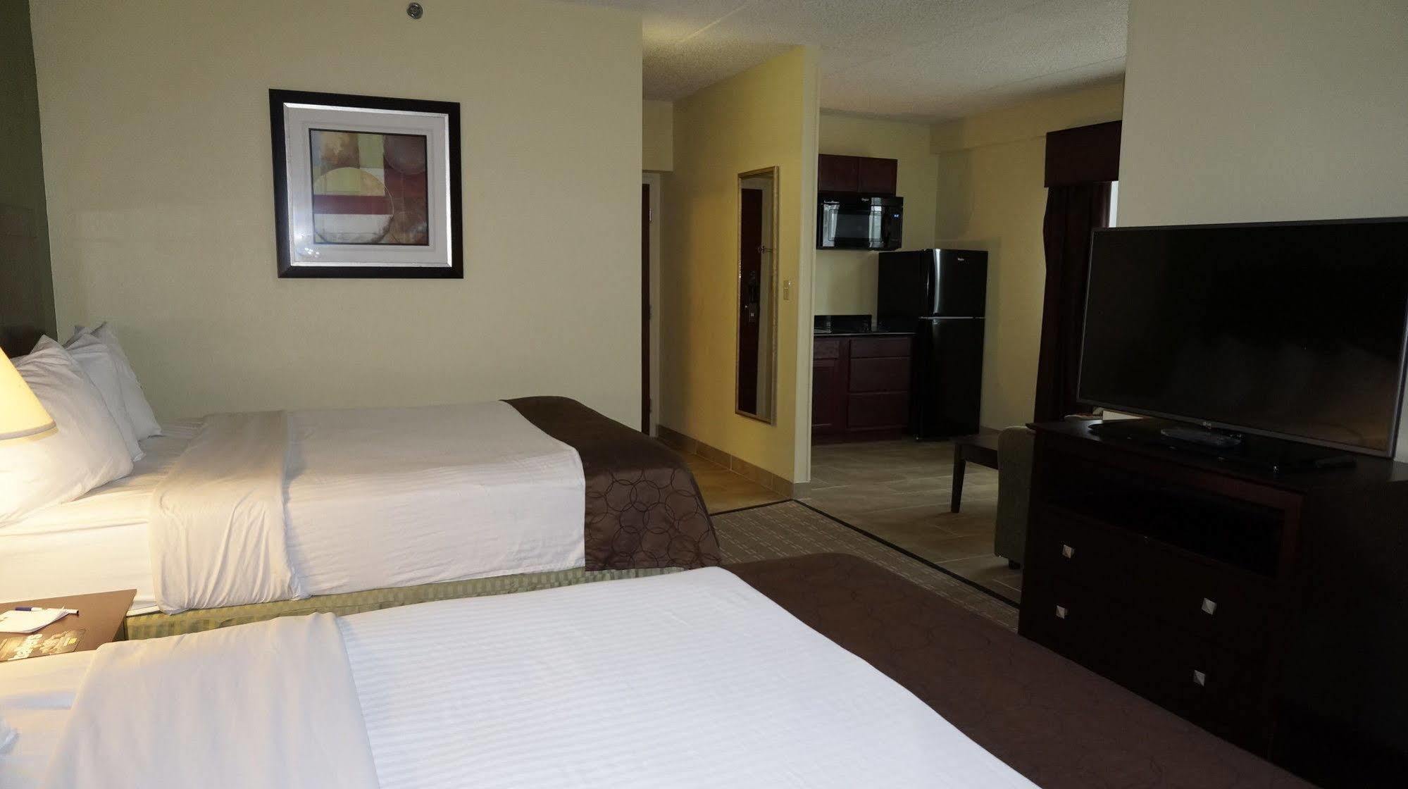 Best Western Airport Inn & Suites Cleveland Brook Park Exterior foto