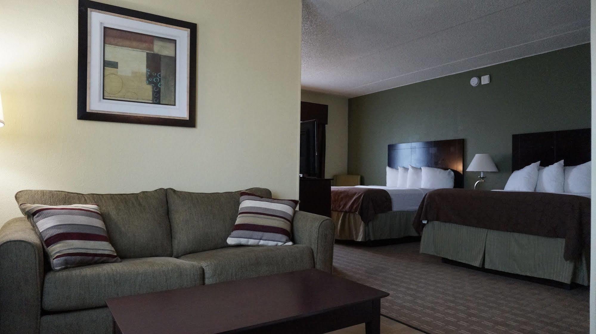 Best Western Airport Inn & Suites Cleveland Brook Park Exterior foto